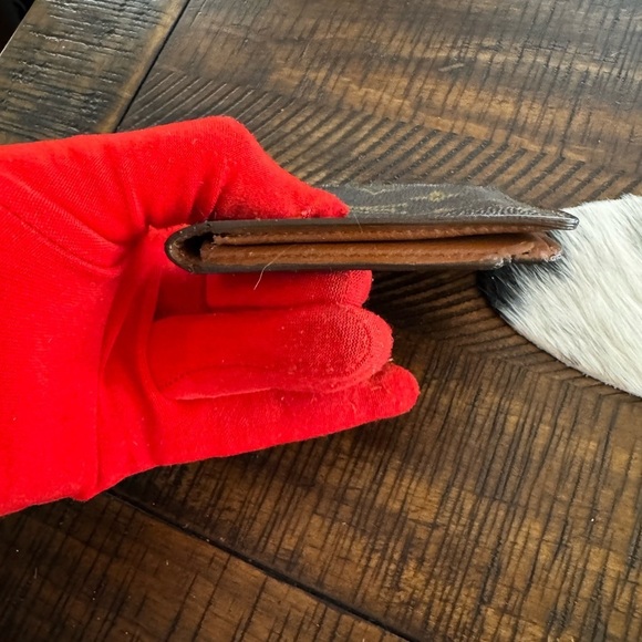 - Louis Vuitton Monogram Vertical Pass Card Case - Picture 12 of 16